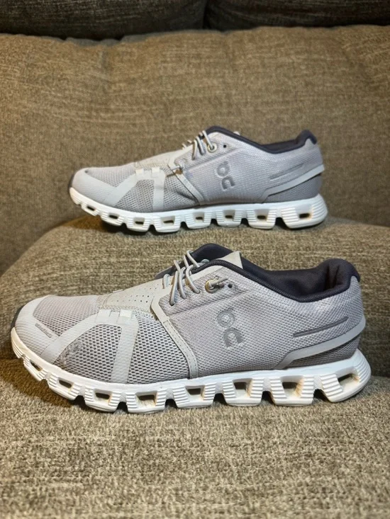 On Cloud 5 athletic Men’s running shoes Size 7 - Picture 2 of 11